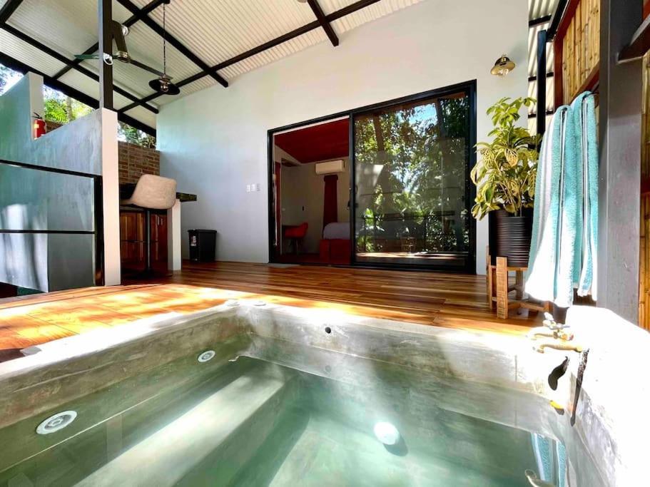 Industrial Studio With Private Jacuzzi Uvita Exterior photo