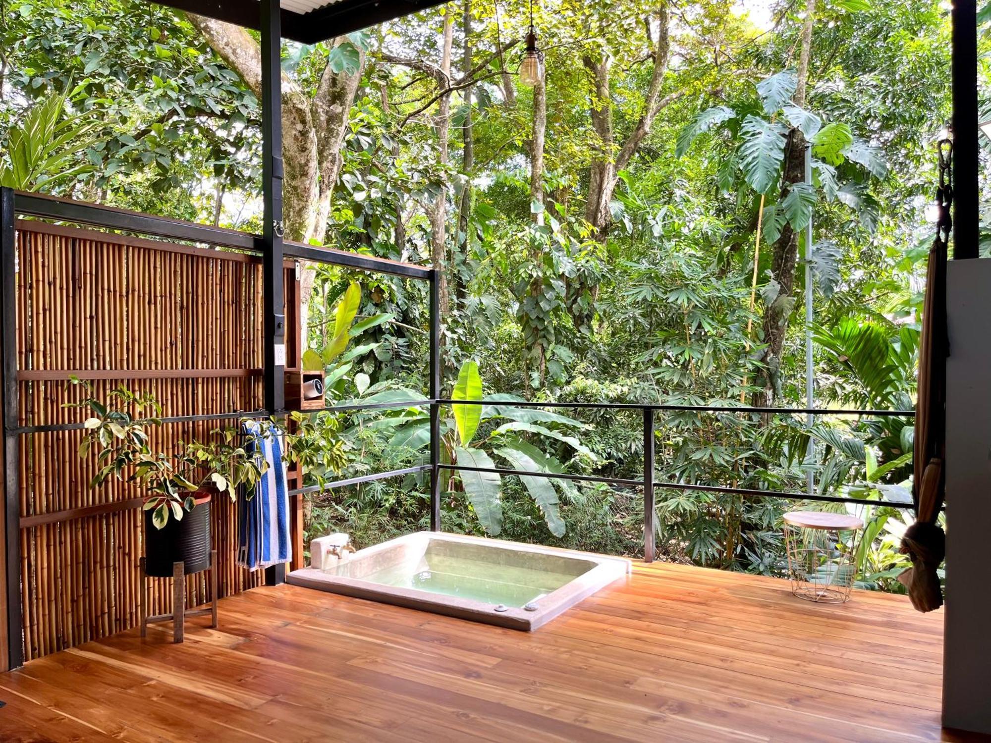 Industrial Studio With Private Jacuzzi Uvita Exterior photo