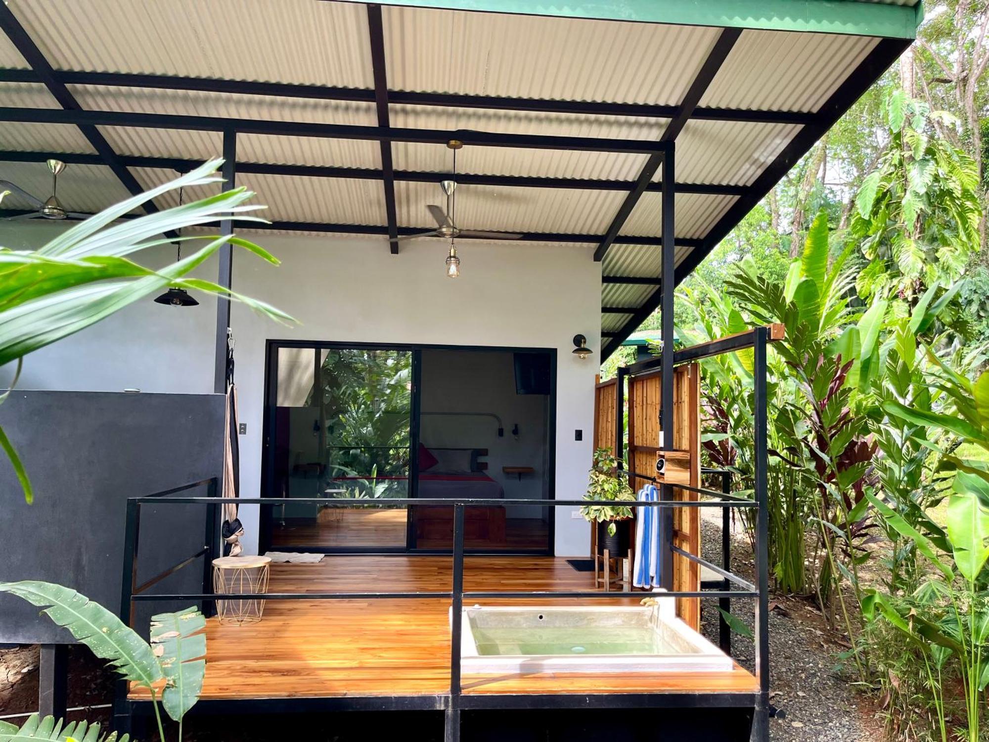 Industrial Studio With Private Jacuzzi Uvita Exterior photo